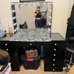 Black Vanity With Mirror And Crystal Knobs 
