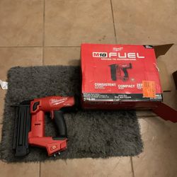 Milwaukee M18 FUEL™ 18 Gauge Brad Nailer (2746-20)