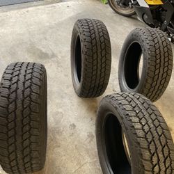 2014 Subaru Outback TIRED