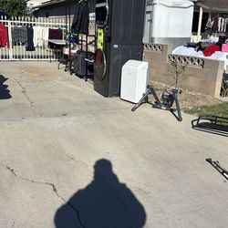 HUGE YARD SALE TODAY ONLY! SAT 3/7