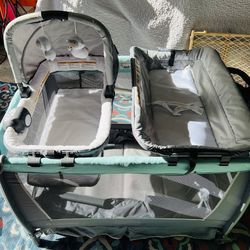Pack n Play With Bassinet And Newborn Settings 