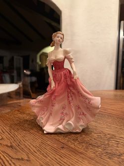 ROYAL DOULTON PRETTY LADIES STEPHANIE FIGURINE HN4907 8.75”