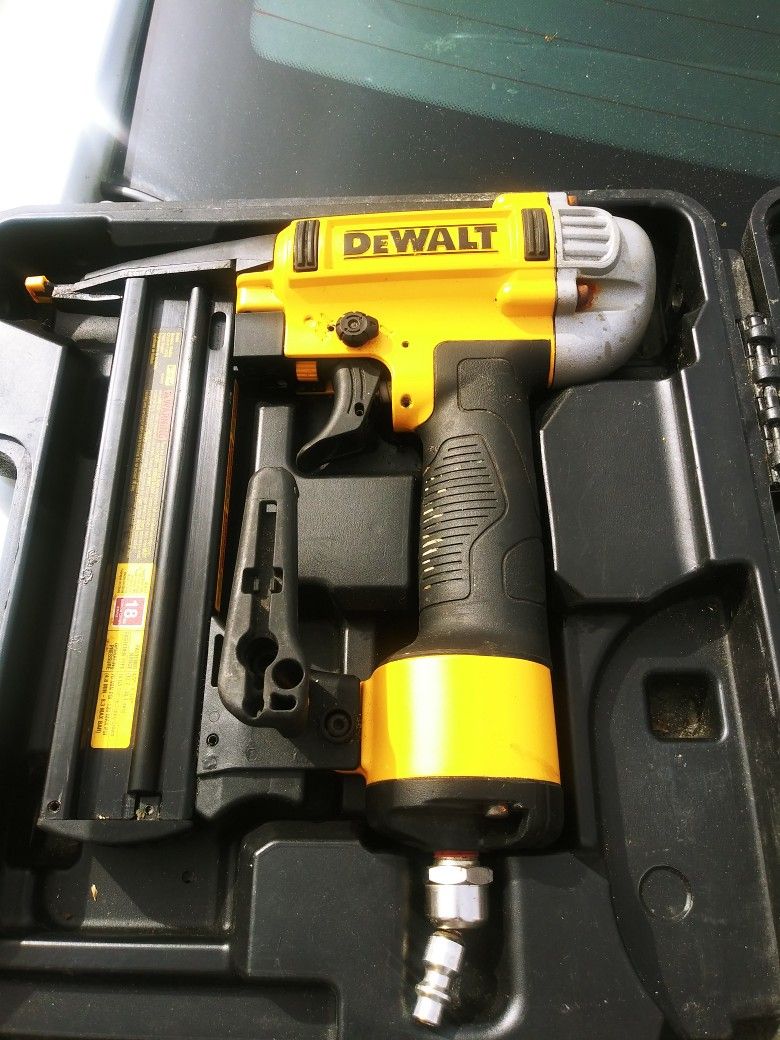 DeWalt Brad Nail Gun