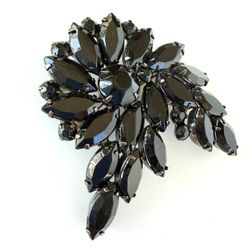 Vintage JULIANA D&E Jet Black Database Verified Brooch