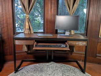 Modern Industrial Office Desk – 60" – Excellent Condition – $200 OBO