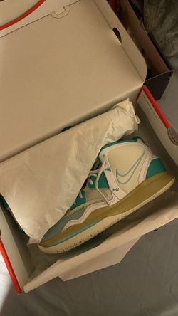 Kyrie Infinity “ Make Sue Fresh Again “ Size 12