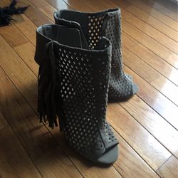 Women High Heels 5” Size 7.5