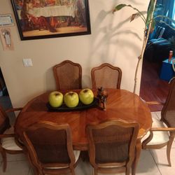 Dinning Table 6chairs  1 extension 