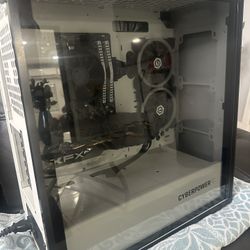 Cyberpower c series PC with 2 monitors and accessories 