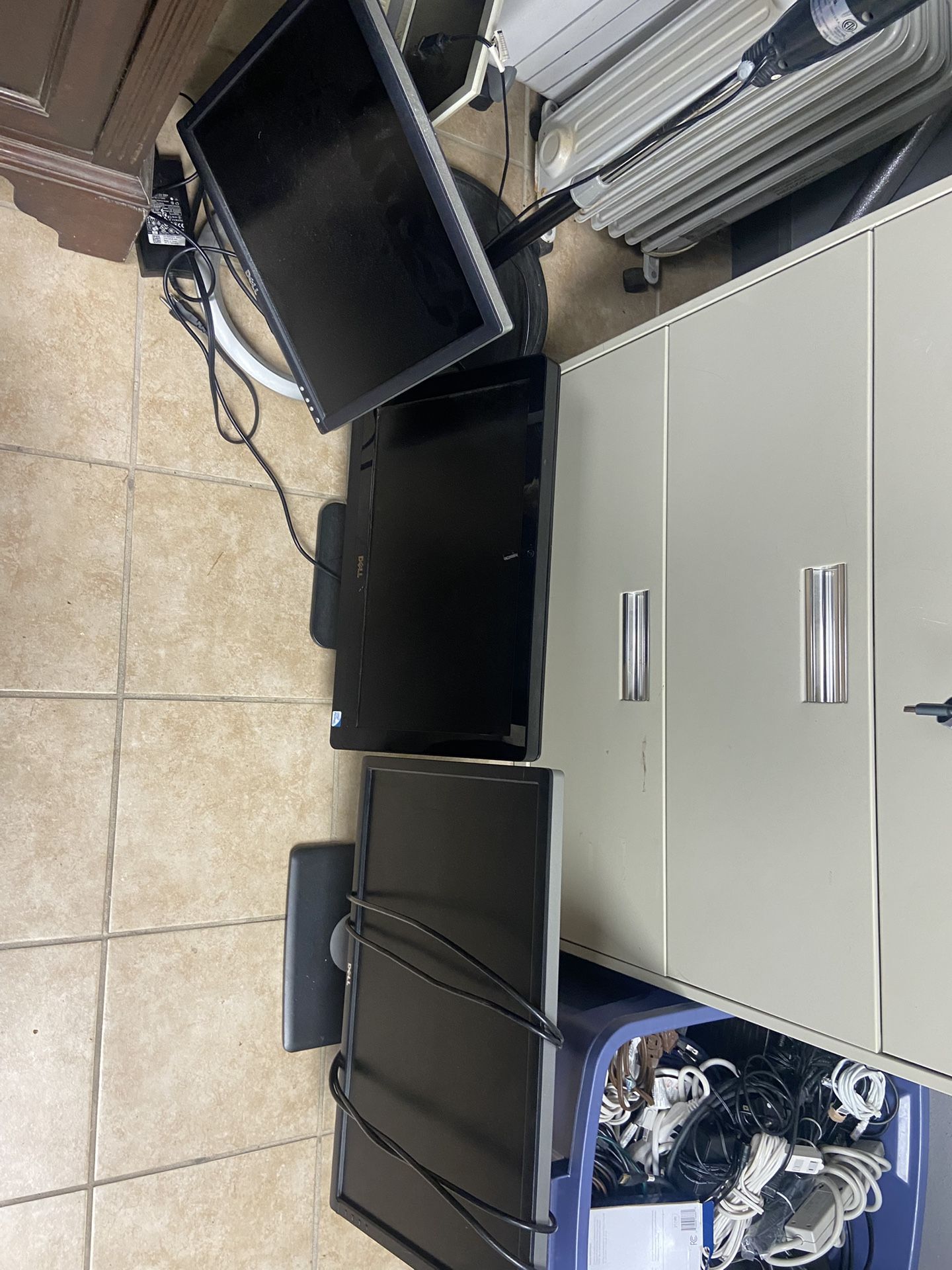 Dell Flatscreen Computer Monitors