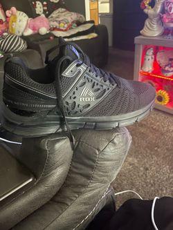 Men’s walking shoes