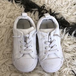 White Leather Converse sneakers Toddler Boy Or Girl Sz 8