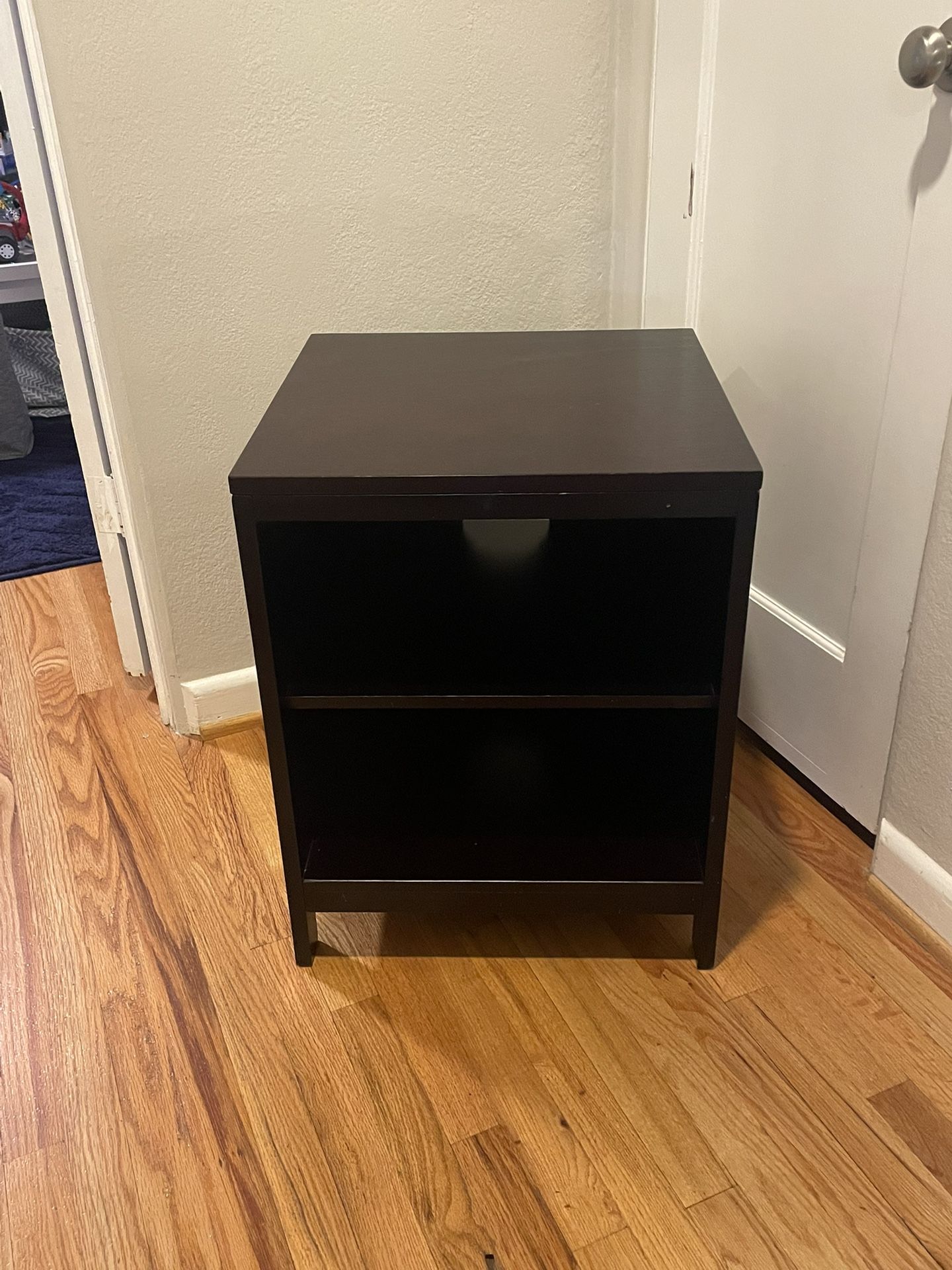 Nightstand 