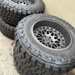 Black Rhino Wheels 20 Inch !!! 5 Lug 