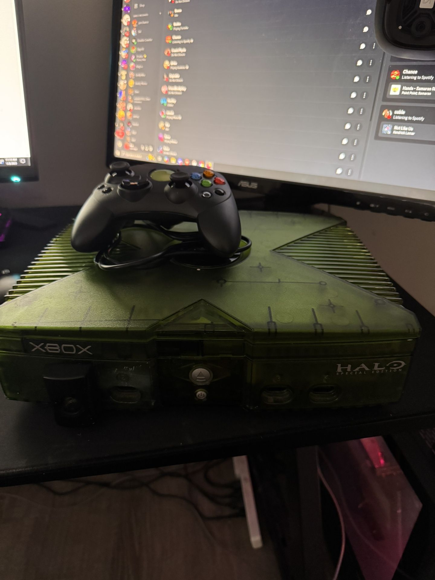 Original Xbox Halo Edition (Modded)