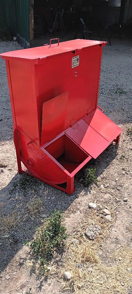 New ,All Steel Hog Feeder