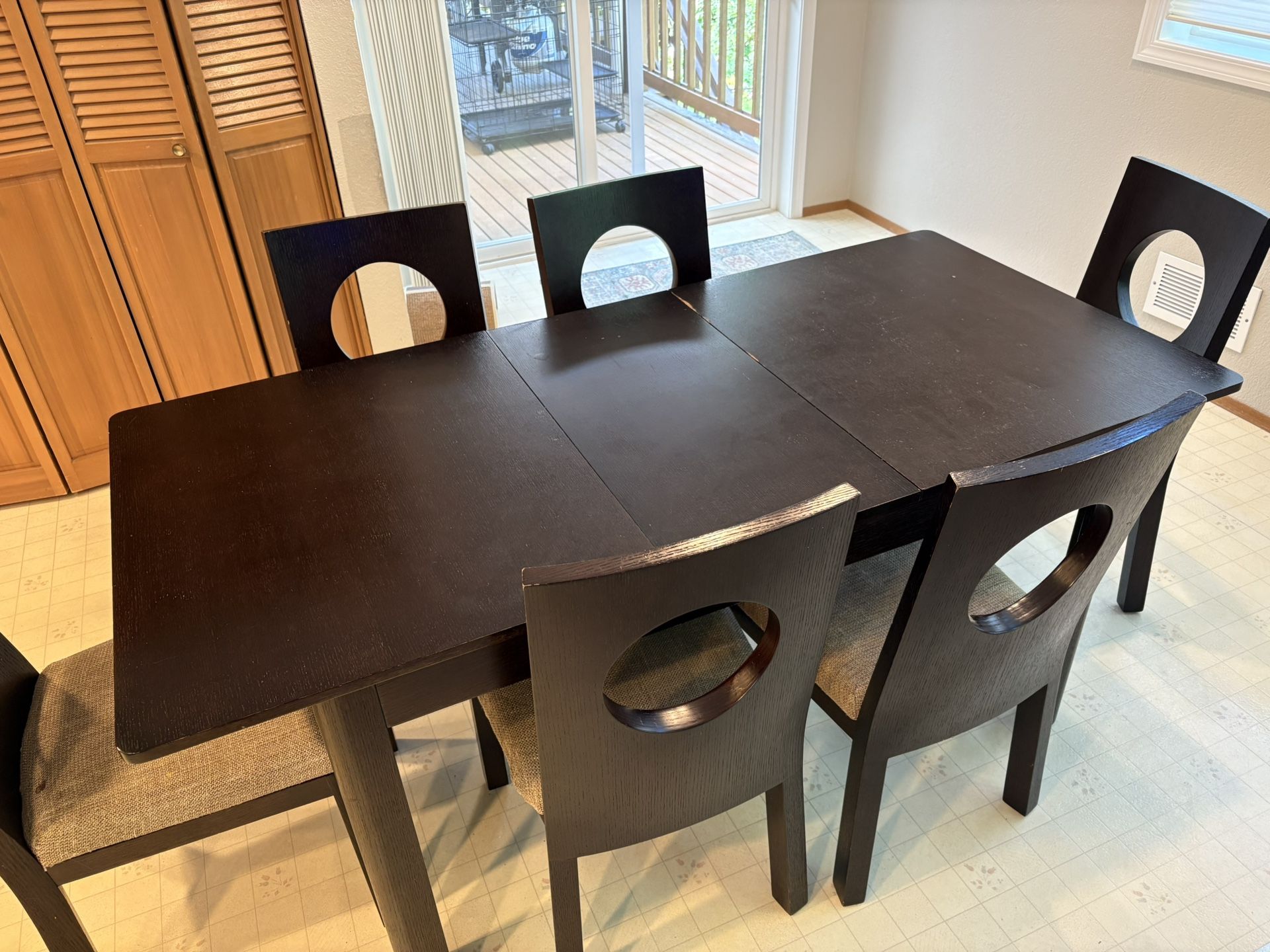 Kasala Dining Set