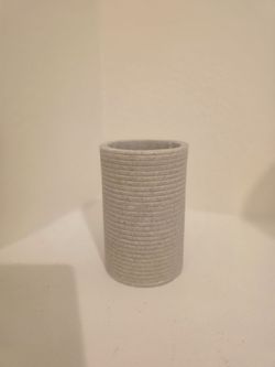 Toothbrush holder