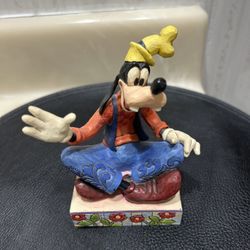 Disney Traditions Showcase Collection Enesco Goofy "Gawrsh!”#(contact info removed) Figurine 5 Inch Tall