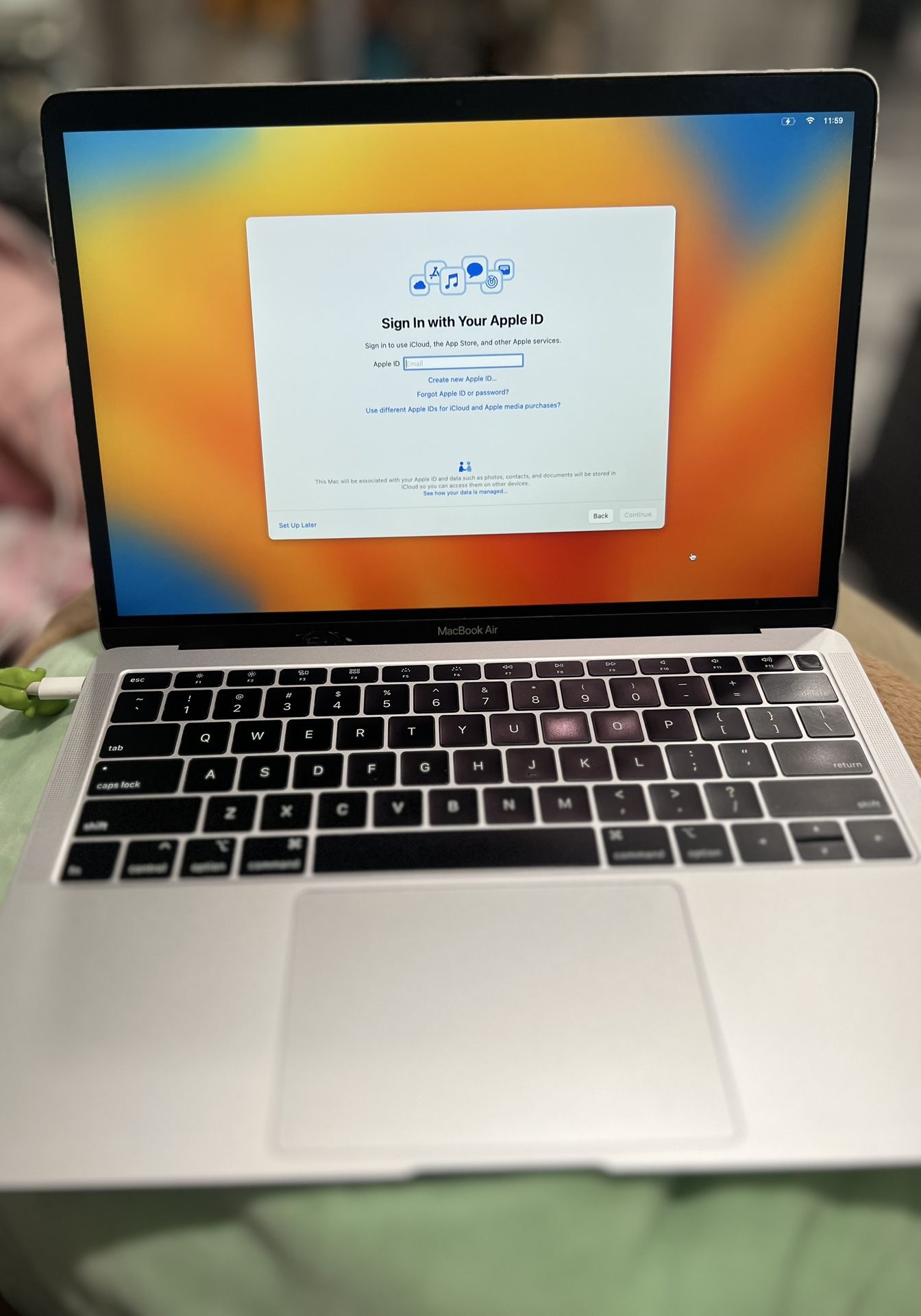 Macbook Air (Silver)