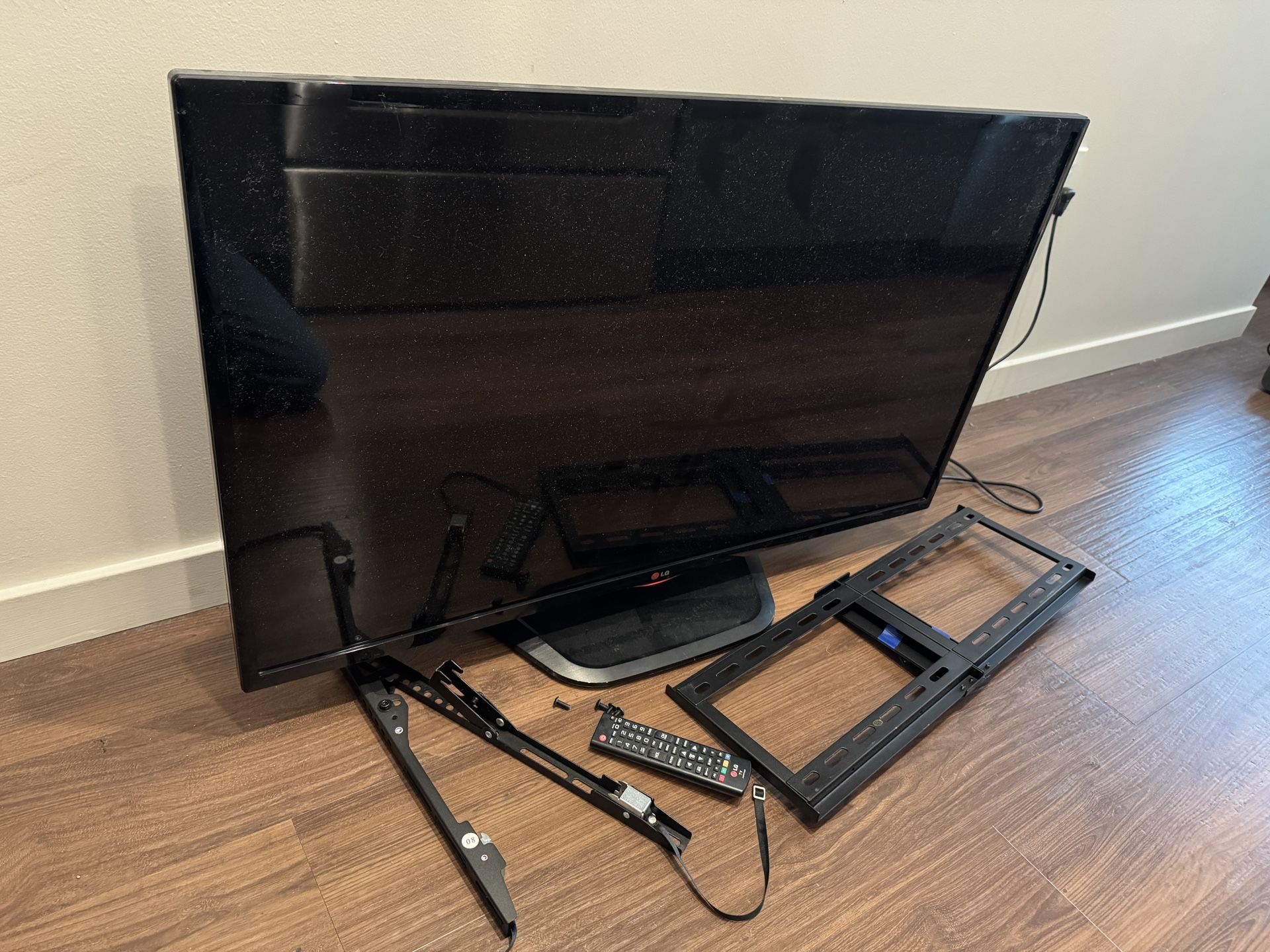 LG 42” TV