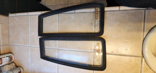 Toyota Xtra Cab Glass
