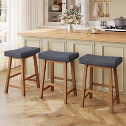NEW IN BOX – Set of 3 Counter Height Bar Stools Brand new, still in the box!