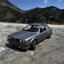 1989 BMW 325i