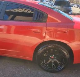 2011 Dodge Charger R/T HEMI V8 – Clean & Ready to Drive