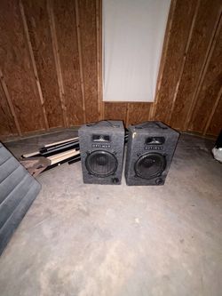 2 Floor Speaker