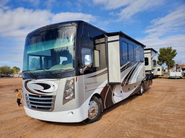 Hilton Riggins Thor Rv 2018 Thor Challenger 37tb class A motorhome 3 slides sleeps 10 for Sale ...