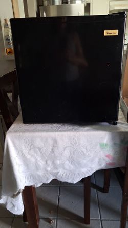 Mini refrigerator