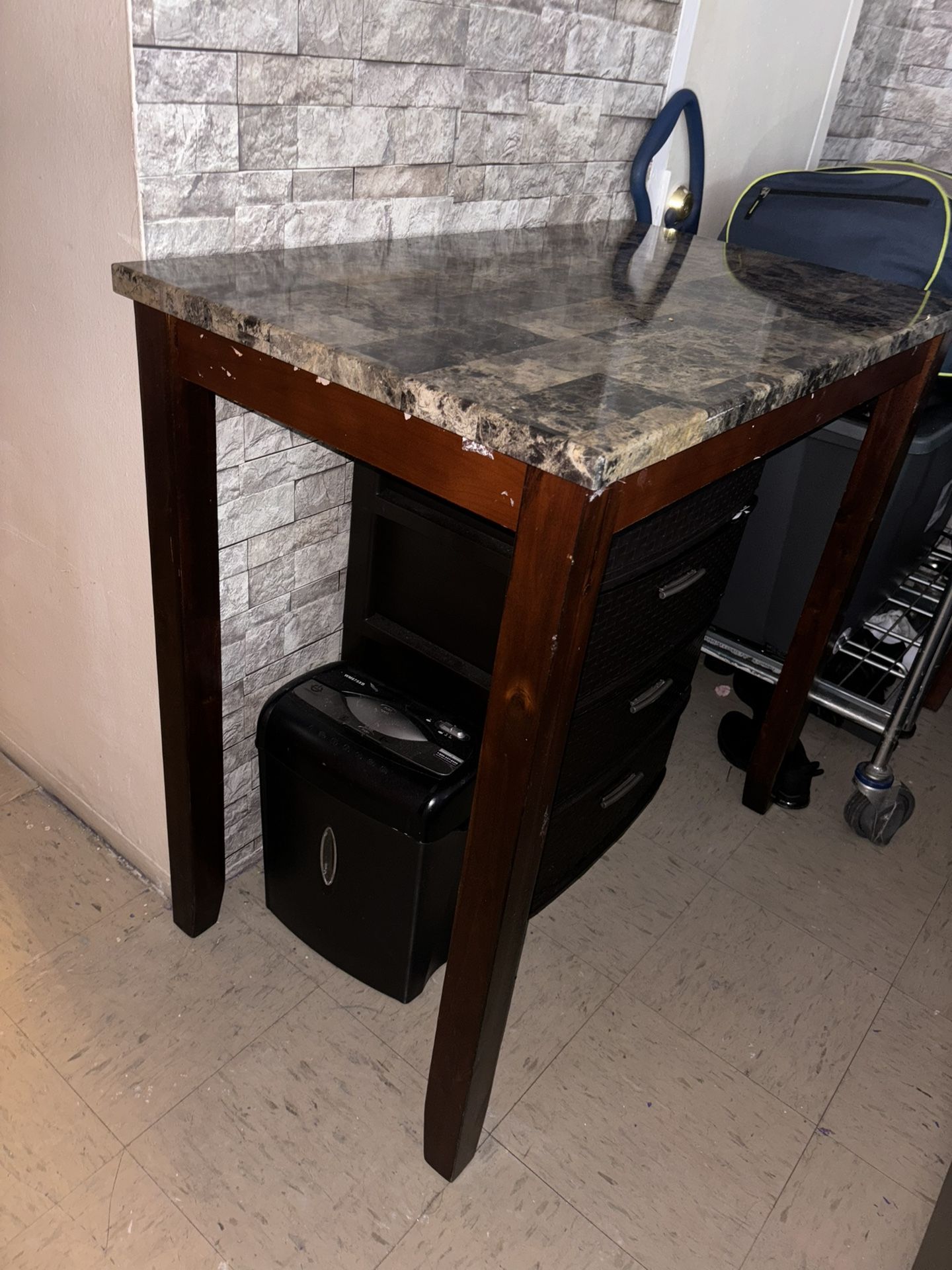 Breakfast Table/Dining Table