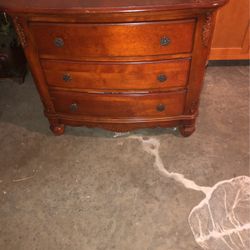 3 Drawer Dresser/nightstand .