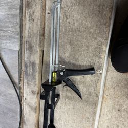 Albion manual dual cartridge caulking Gun