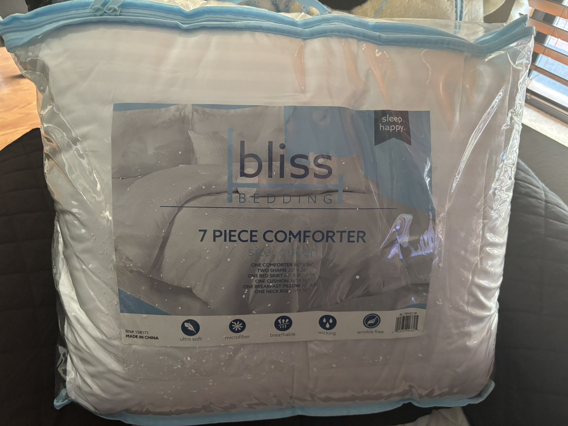 Bliss Bedding White Queen 7 Piece Comforter NEW