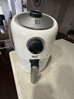 DASH Compact Air Fryer