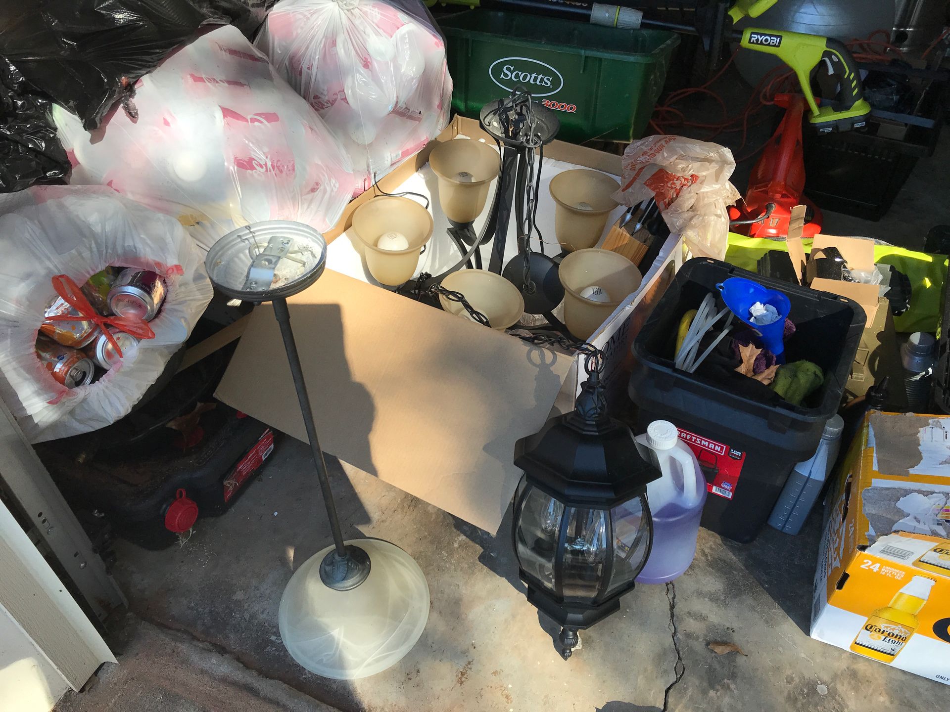 3 light fixtures