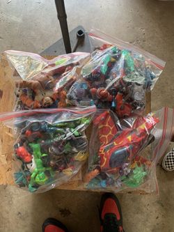 Ben 10 Toy Lot