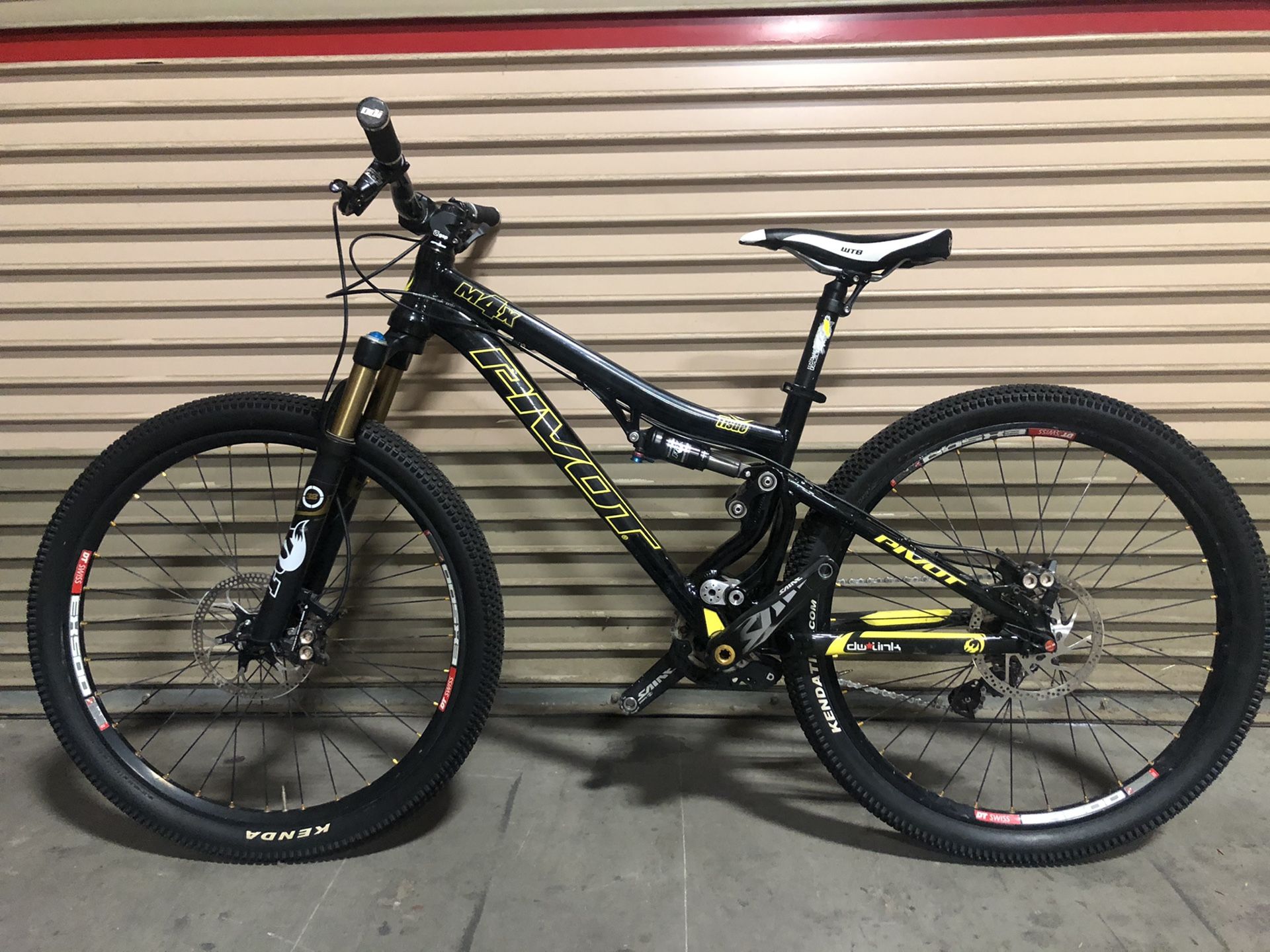 Pivot M4X