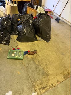 Lots of free stuff . Pick up 05/31