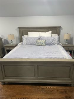 Lettner King Bed Frame (split box springs available)