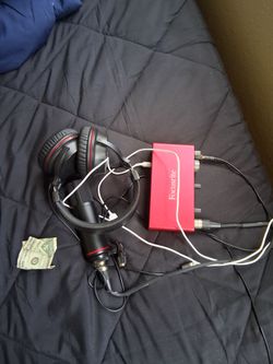 Microphone/headphone/audio interface