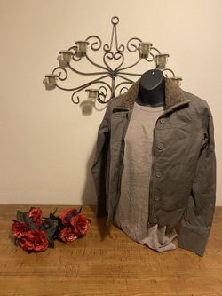 Levi’s bomber jacket with faux fur collar women’s size medium