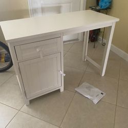 Pottery Barn Teen PB Beadboard 44" Space-Saving Desk White