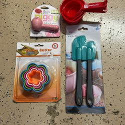 Baking Accessories, Cookie Cutter, Measuring Cups, Spatulas 