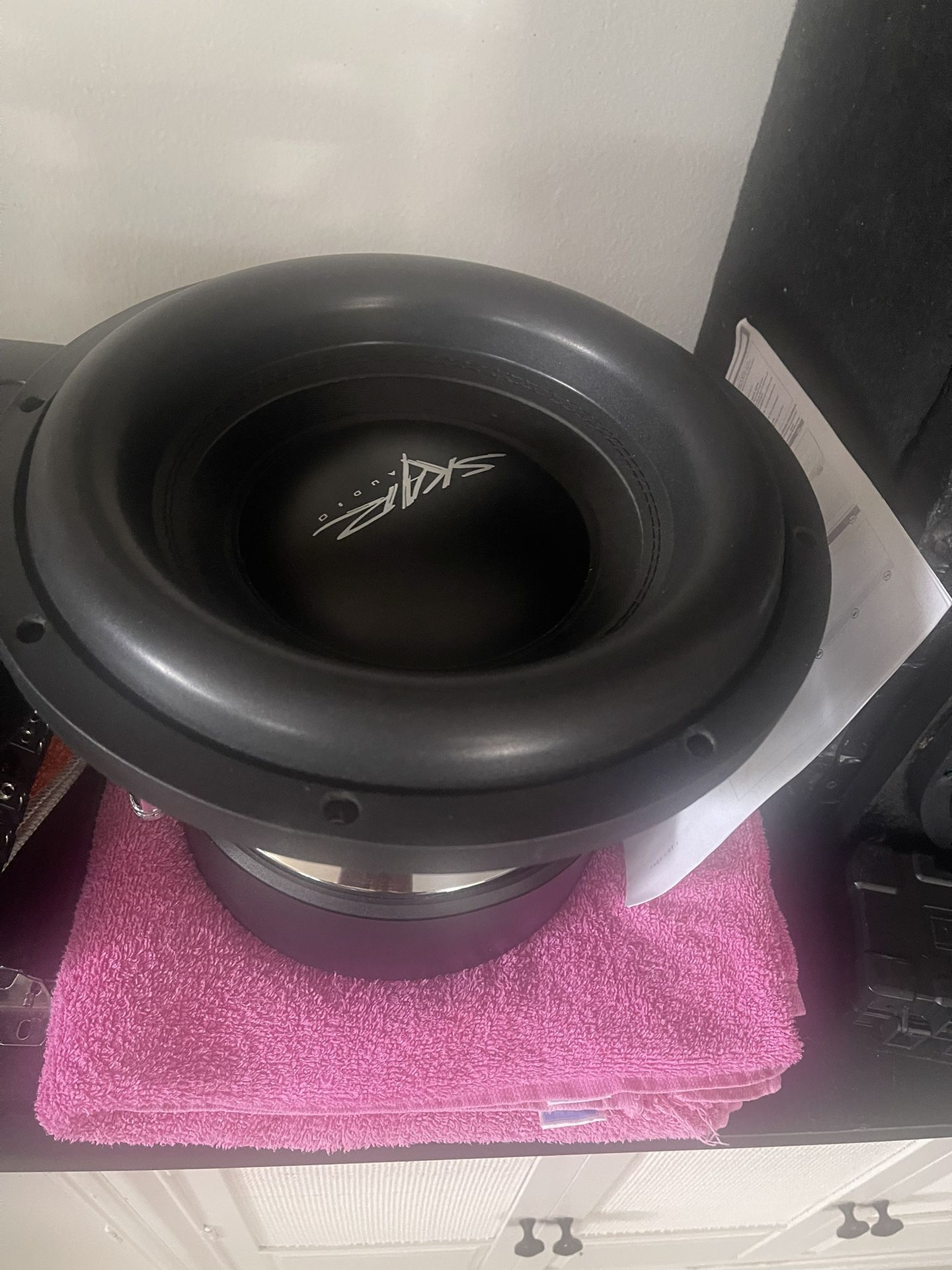 I Have A Skar Subwoofer 12” 1500 Watts Rms Like New