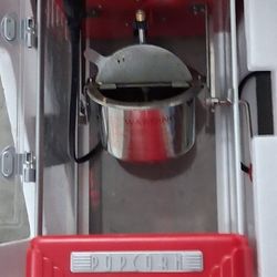 pop-pup kettle popper popcorn machine