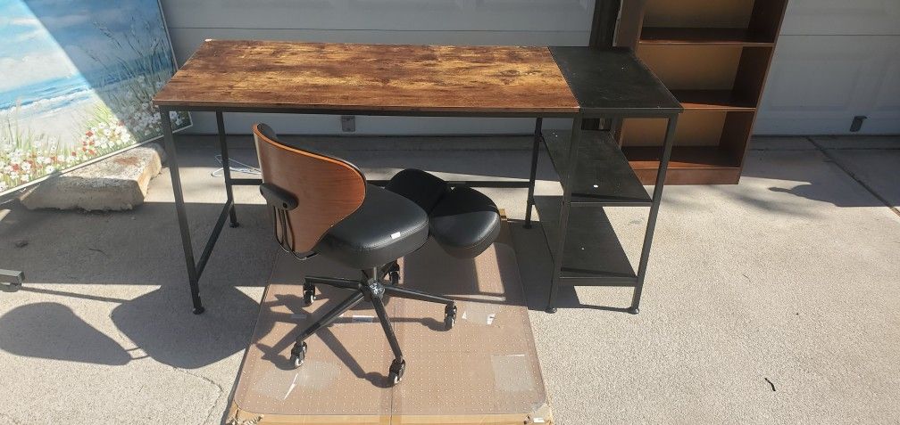$180 NEWLY ASSEMBLED COMPUTER DESK & CHAIR BUNDLE WITH FLOOR MAT