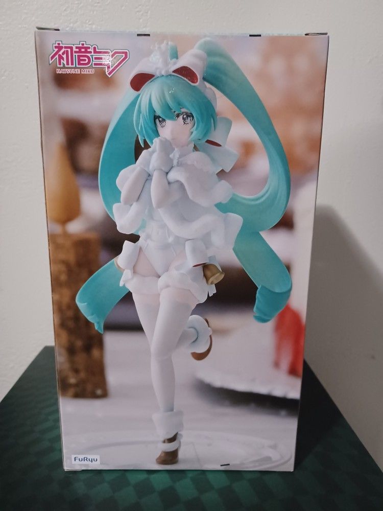 Hatsune Miku Figurine 